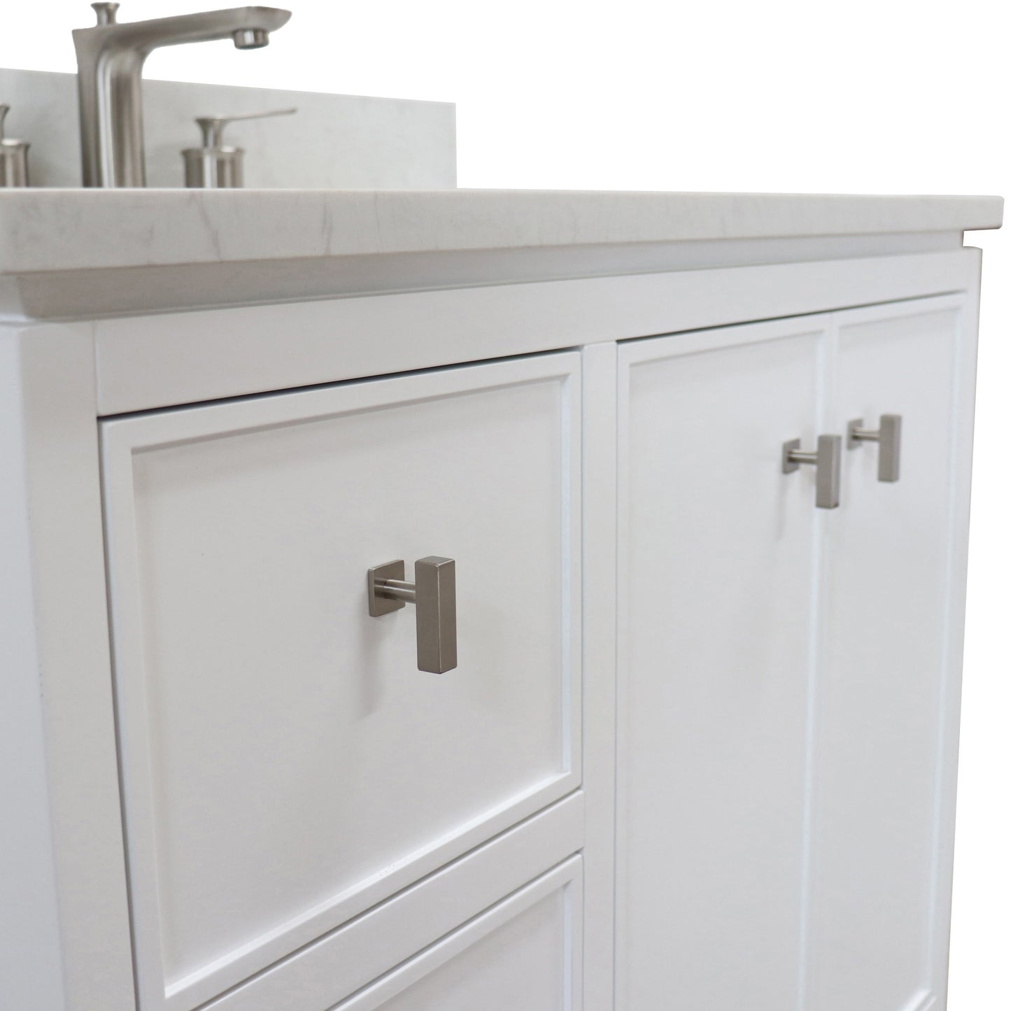 37 in. Single Sink Vanity in White with Engineered Quartz Top